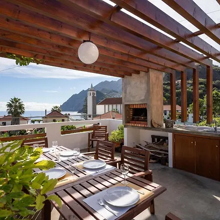 Madeira Surf Camp * بورتو دا كروز