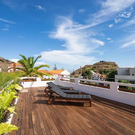 بيت شباب Madeira Surf Camp