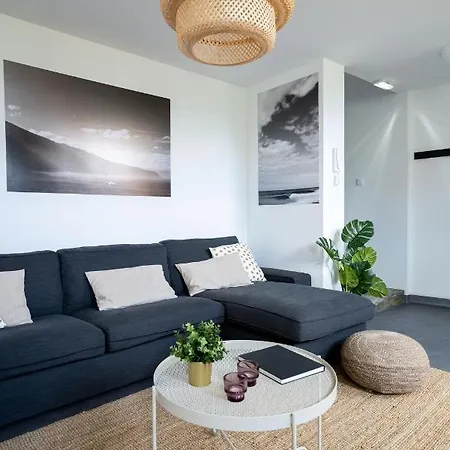 بيت شباب Madeira Surf Camp