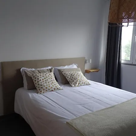 Madeira Surf Camp * Порту-да-Круш