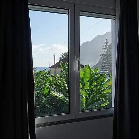 Madeira Surf Camp * بورتو دا كروز