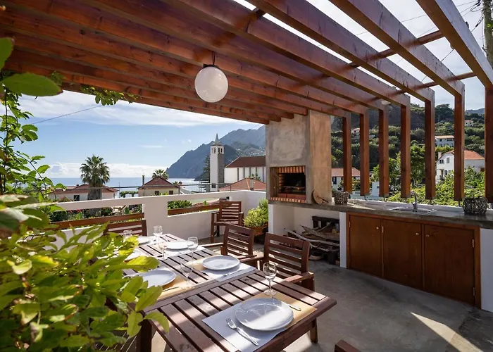 Madeira Surf Camp * ポルト・ダ・クルース