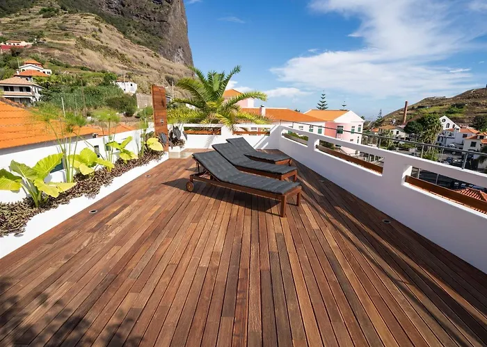 Madeira Surf Camp ポルト・ダ・クルース