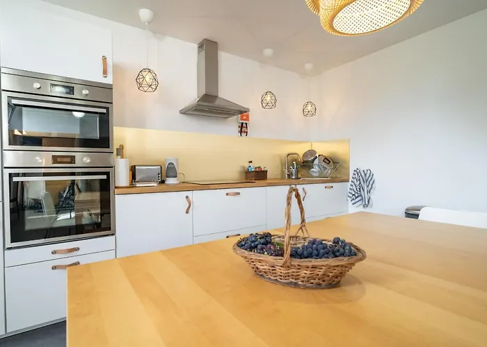 Madeira Surf Camp ホステル