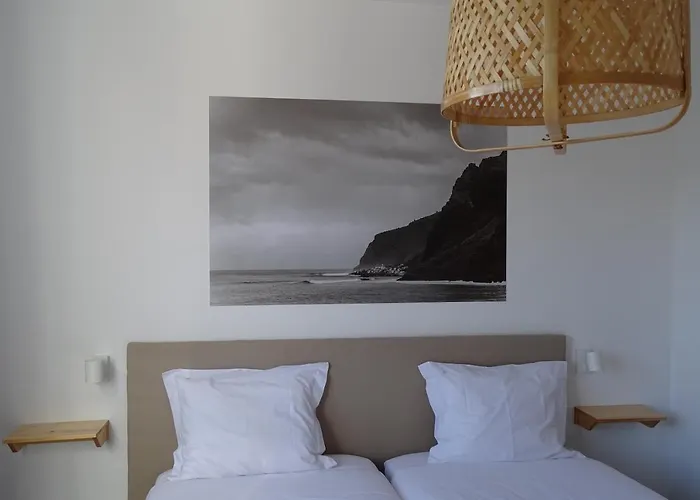 ホステル Madeira Surf Camp