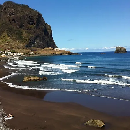 Albergue Madeira Surf Camp Porto Da Cruz