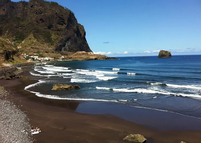 Hostel Madeira Surf Camp Porto Da Cruz